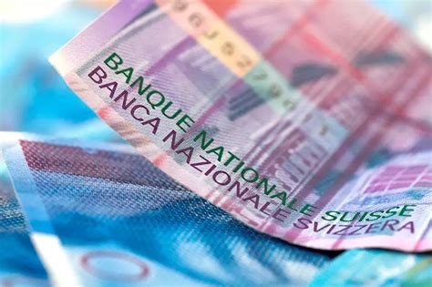 Majors Usd Chf Gains Amid Us Labor Market Strength Usdchf Head Topics