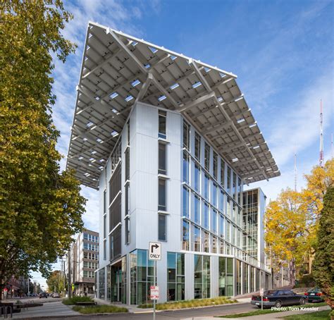 Unis Center